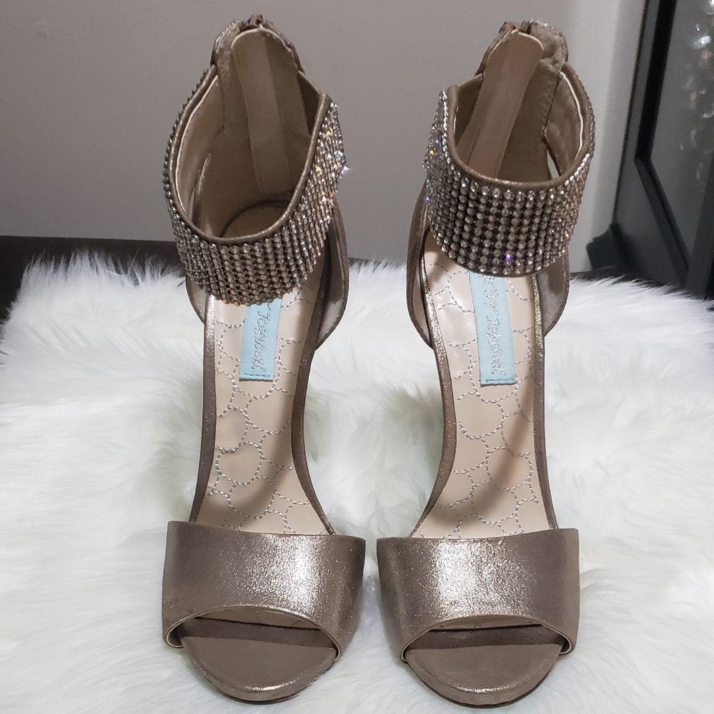 Heel sandals